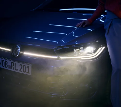 Polo R Line Pre Sales Carousel Ad IQ Light PO4862 Design Intender CLEAN 2